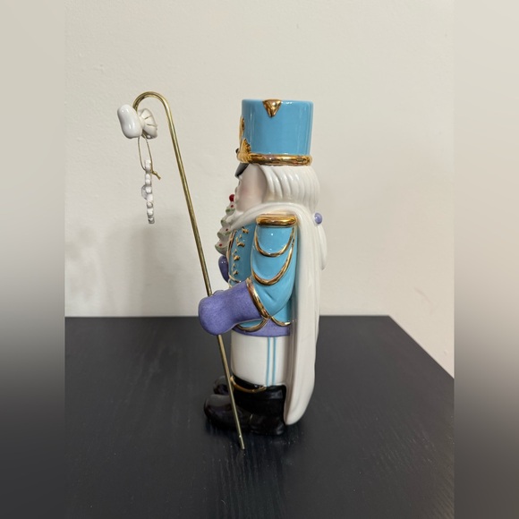 Rare Retired Lenox Nutcracker With Tree And Snowflake Staff 11” Ceramic with Box - Picture 4 of 11